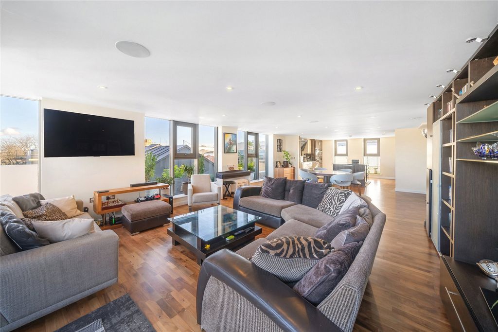 Property photo 2 of 11 Picture No. 88