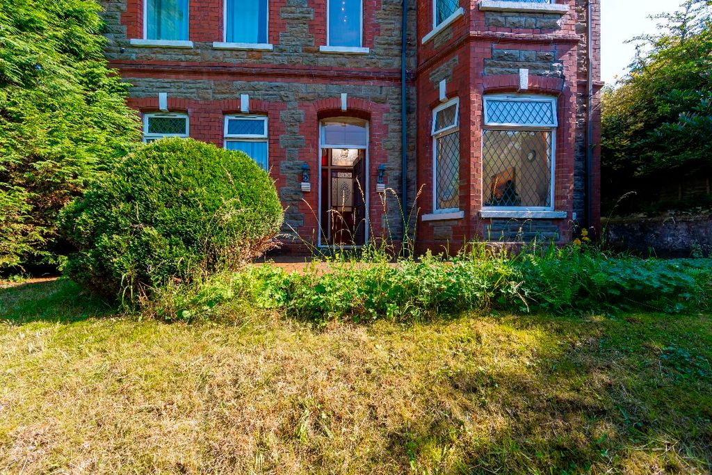 Property photo 3 of 36