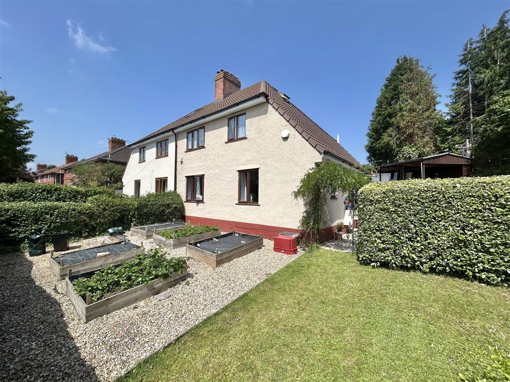 Property photo 1 of 28