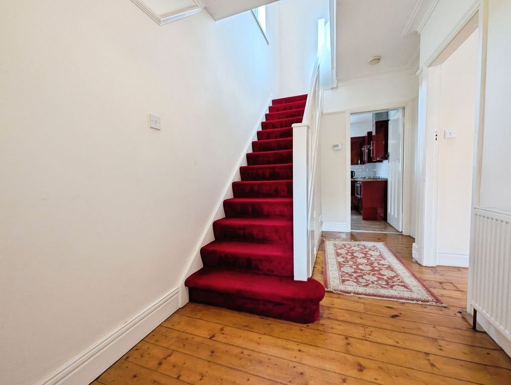 Property photo 3 of 14 Photo 9