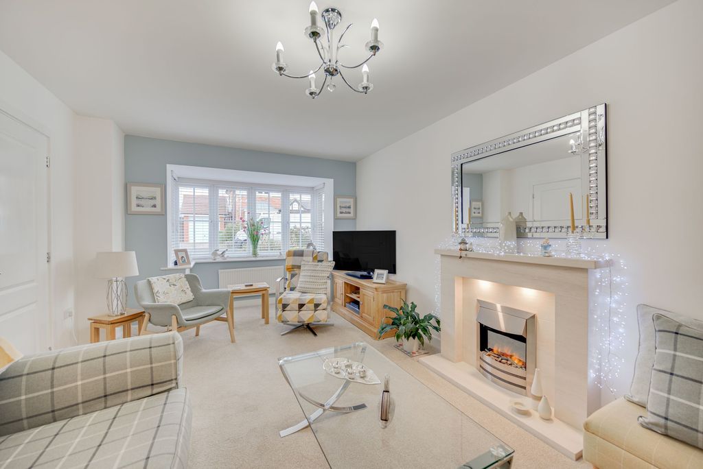 Property photo 2 of 28