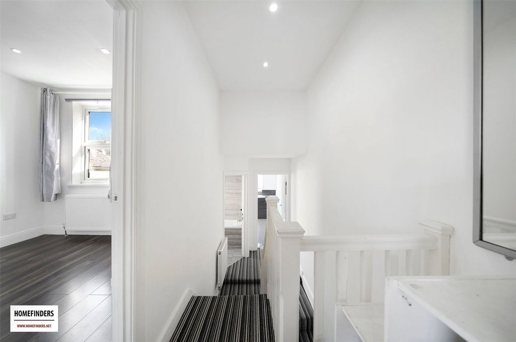 Property photo 3 of 15 Picture No. 26