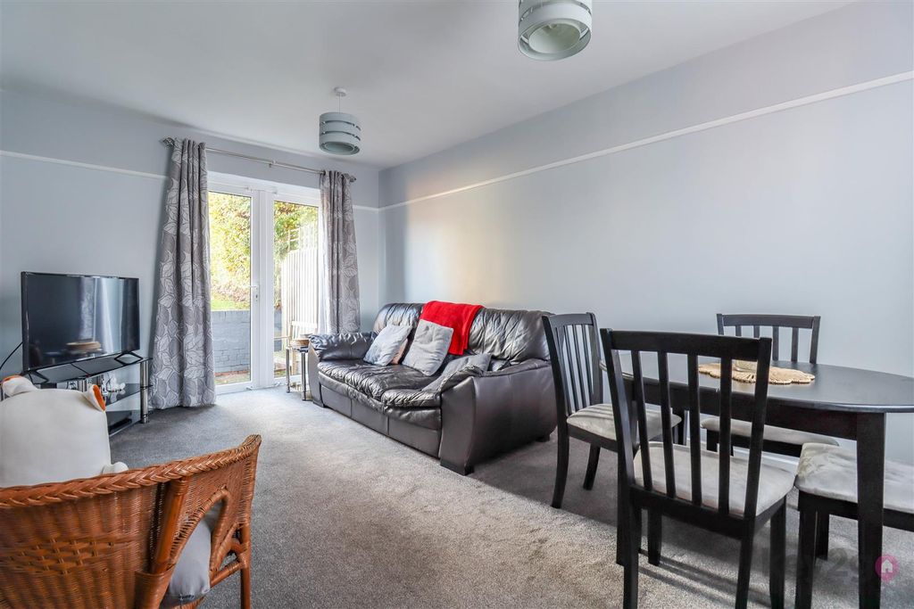 Property photo 3 of 16 Img_1989.Jpg