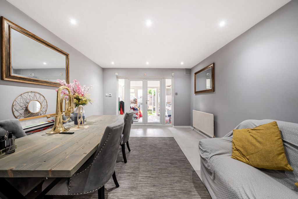 Property photo 3 of 15 1498337-9-6A68d6B...