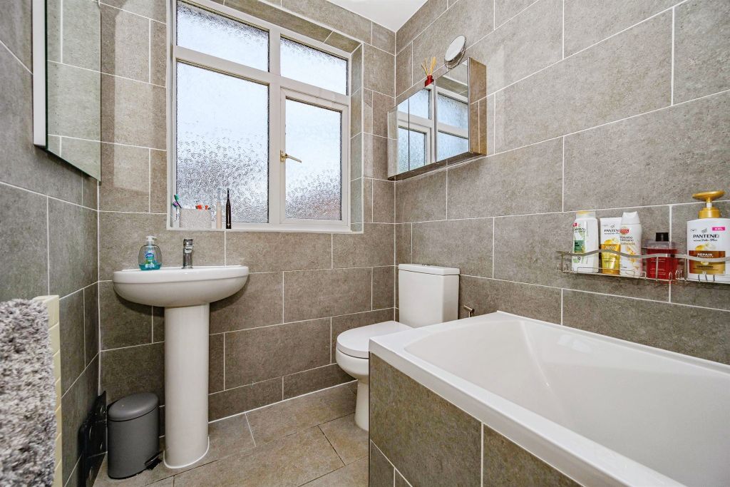 Additional image 17 of 3 bed detached bungalow for saleWycombe Way, Luton LU3
