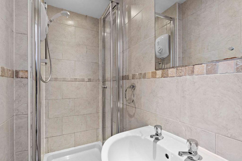 Property photo 3 of 5 0010