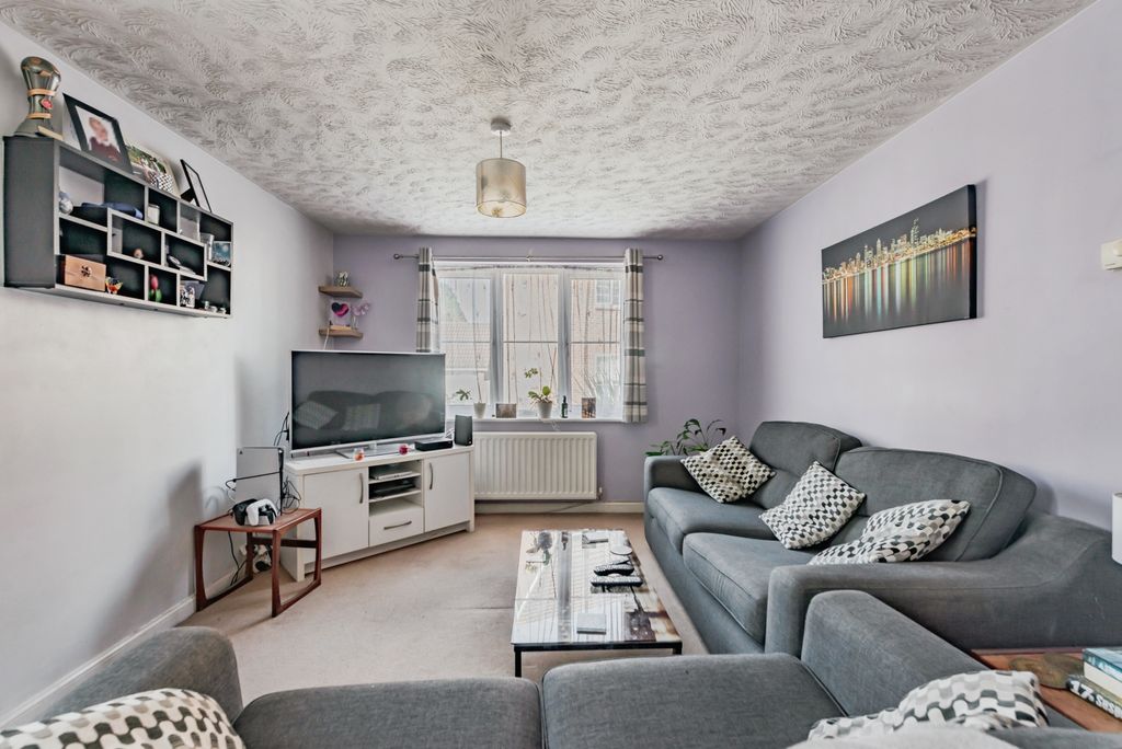 Property photo 3 of 20