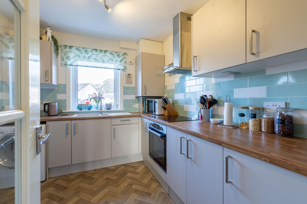 Property photo 3 of 15 Kitchen