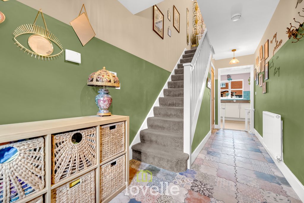 Property photo 2 of 35