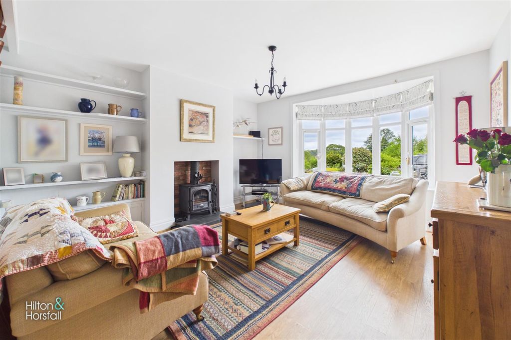 Property photo 2 of 18 Gisburn Road