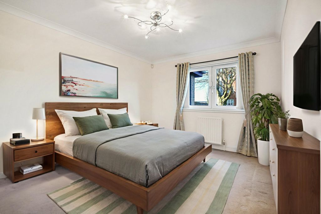 Property photo 3 of 24