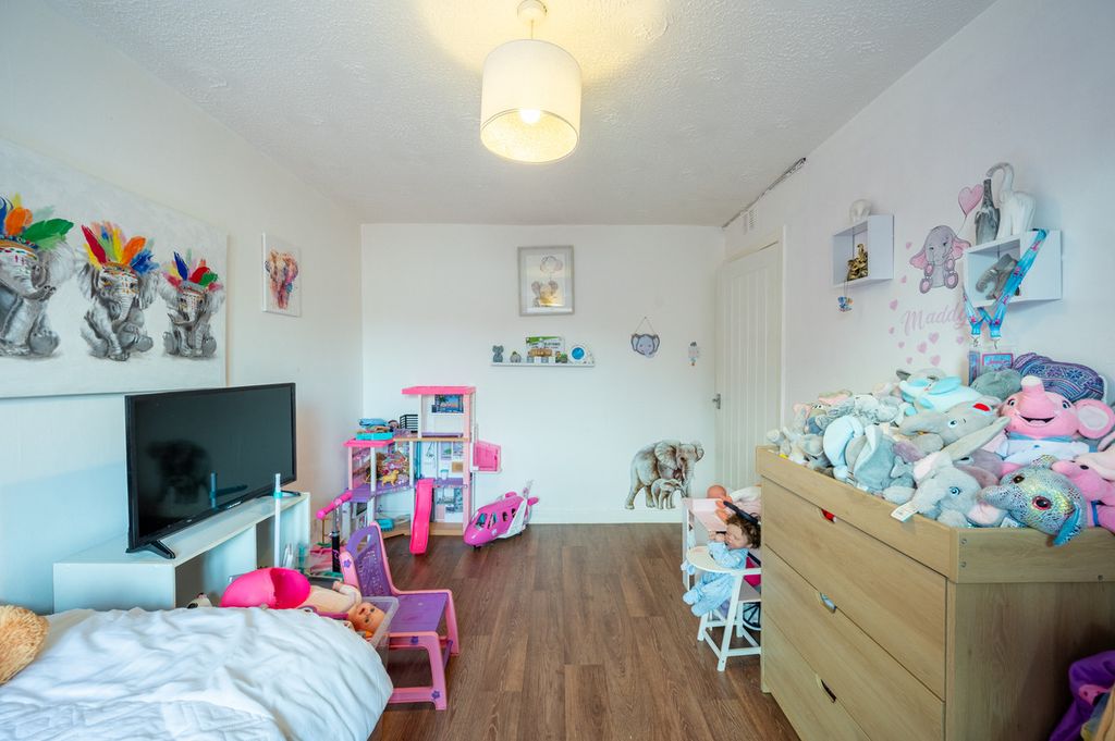Additional image 11 of 2 bed flat for saleWarrix Avenue, Irvine KA12