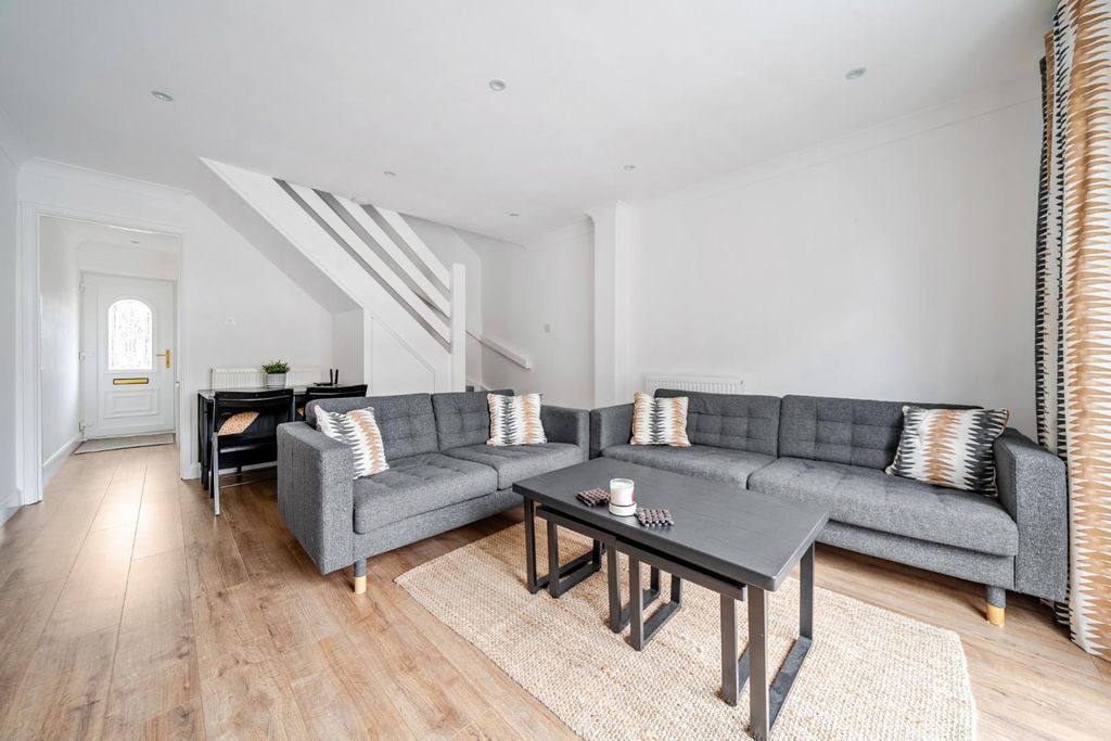 Property photo 3 of 12 1333569-19-689c67Fa6B7A6.Jpg