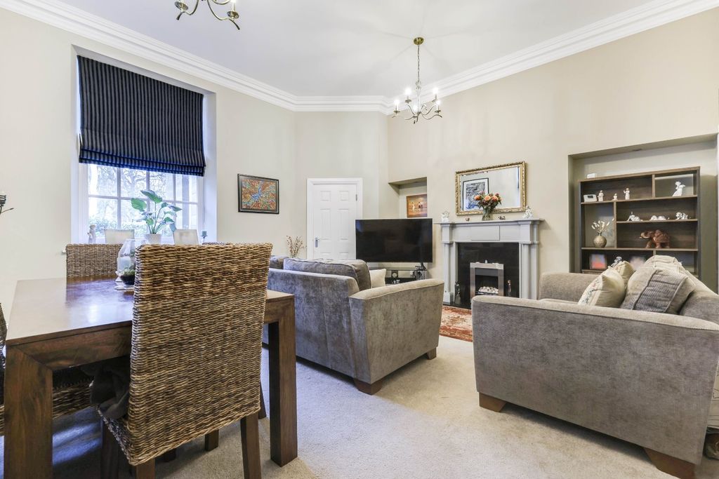 Property photo 3 of 24 Picture No. 06