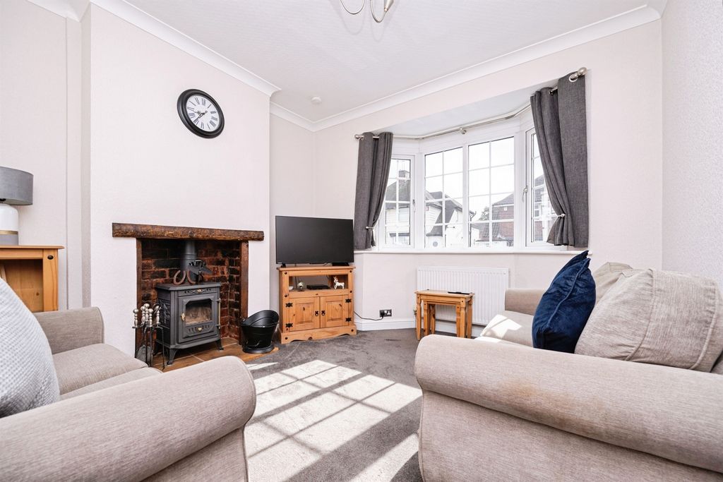 Property photo 3 of 18