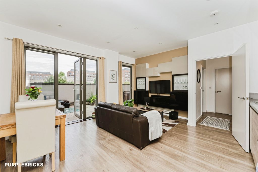 Property photo 1 of 18 Open Plan Living