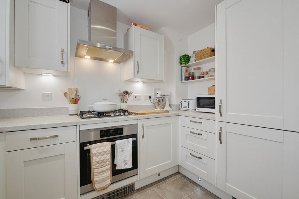 Property photo 3 of 26