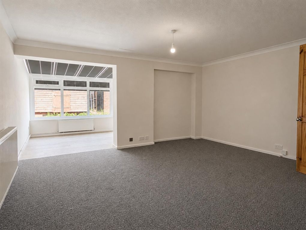 Property photo 2 of 19 11.Png