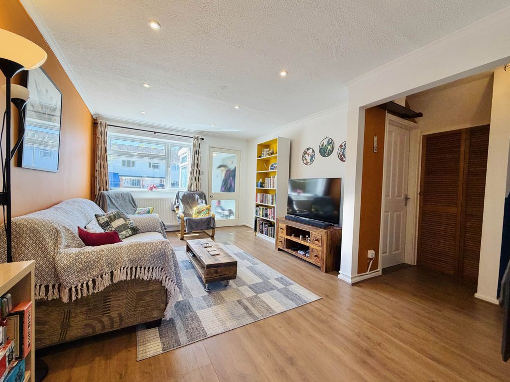 Property photo 3 of 14