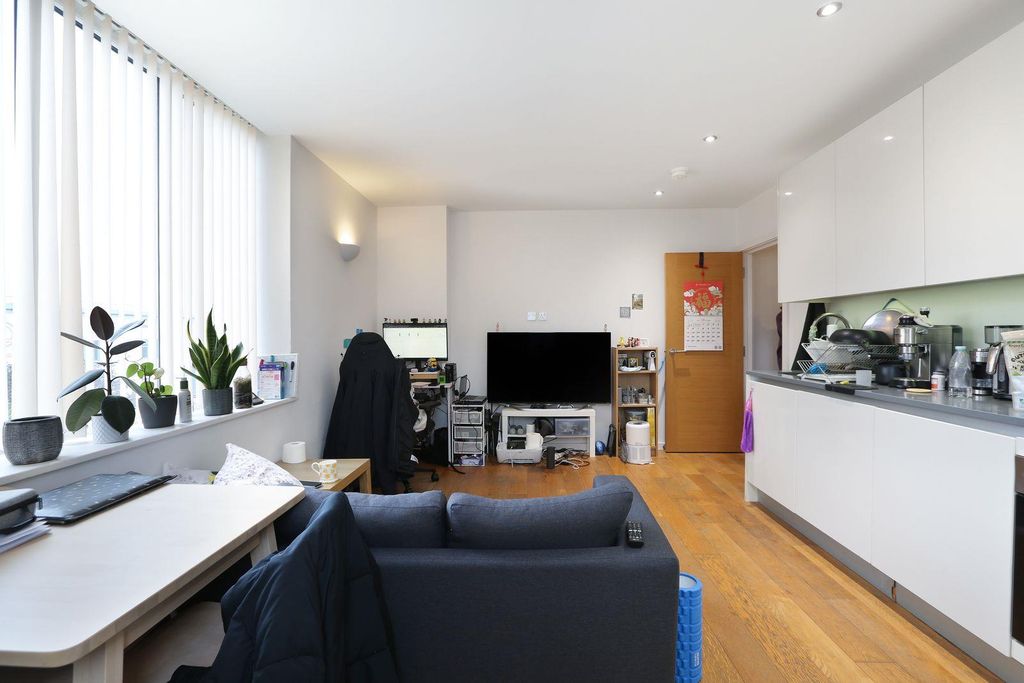 Property photo 2 of 11 M-Jfdnaq.Jpeg