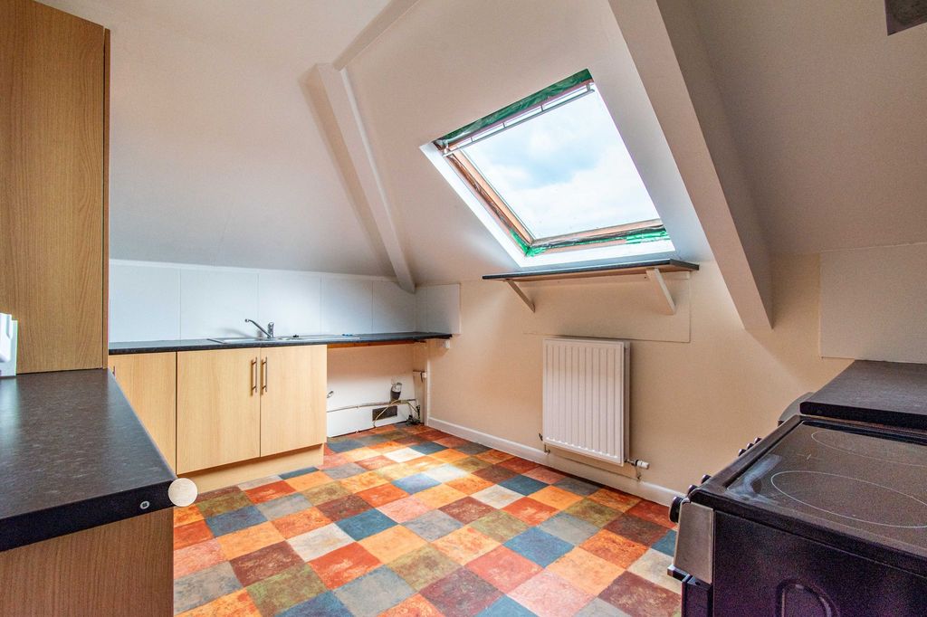 Property photo 3 of 8