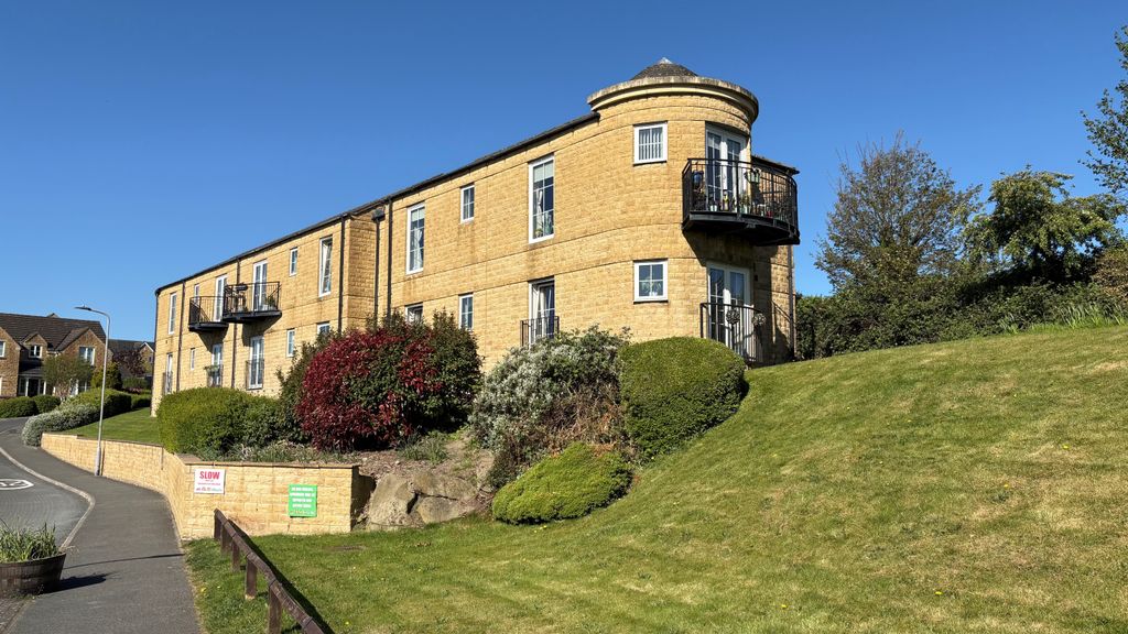 Property photo 1 of 18