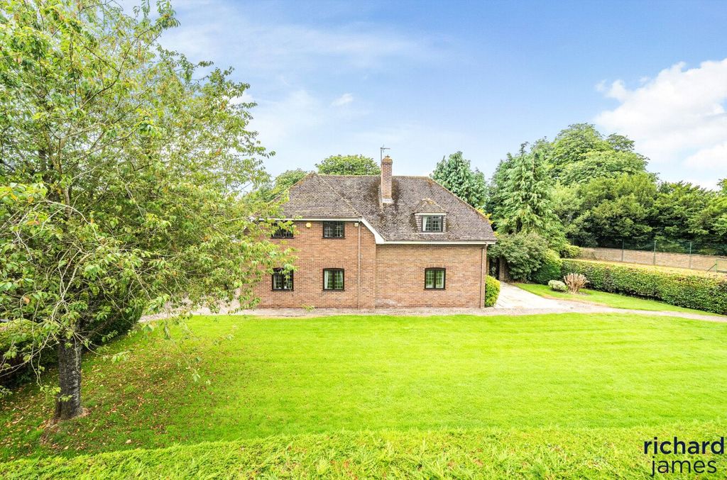 Property photo 2 of 27 Picture No. 98