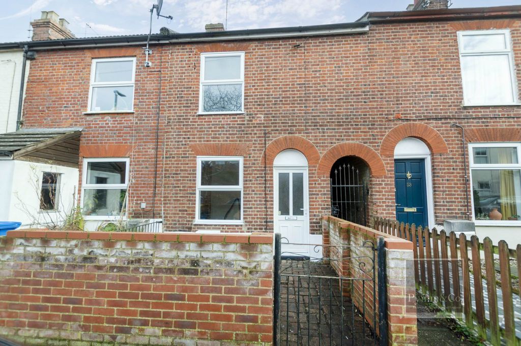 Property photo 1 of 12