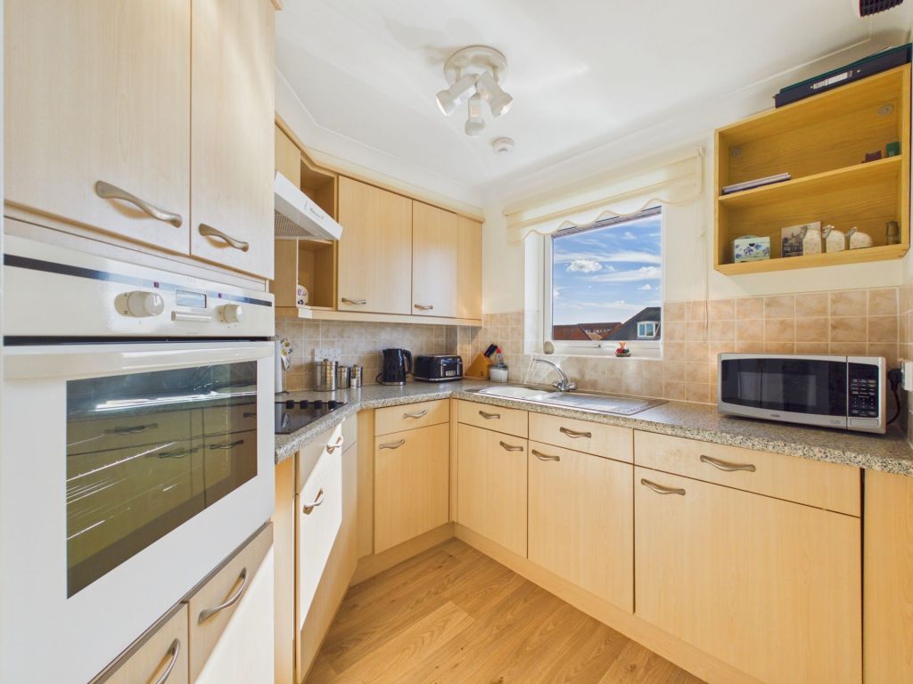 Property photo 2 of 12