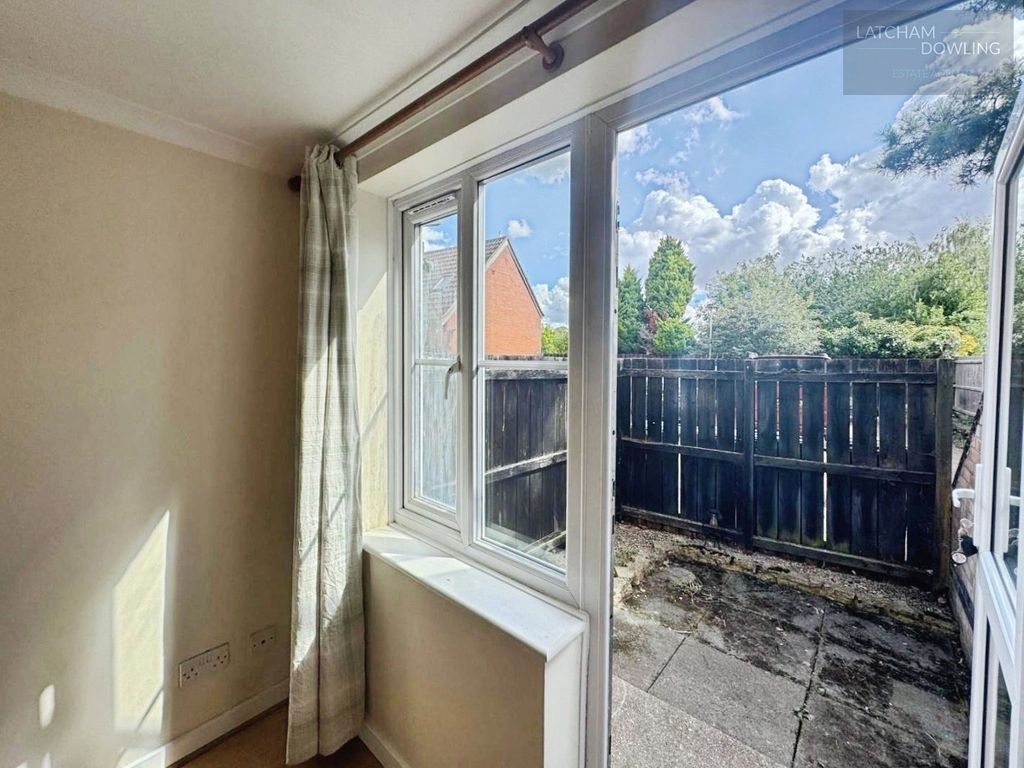 Property photo 3 of 10 Lounge