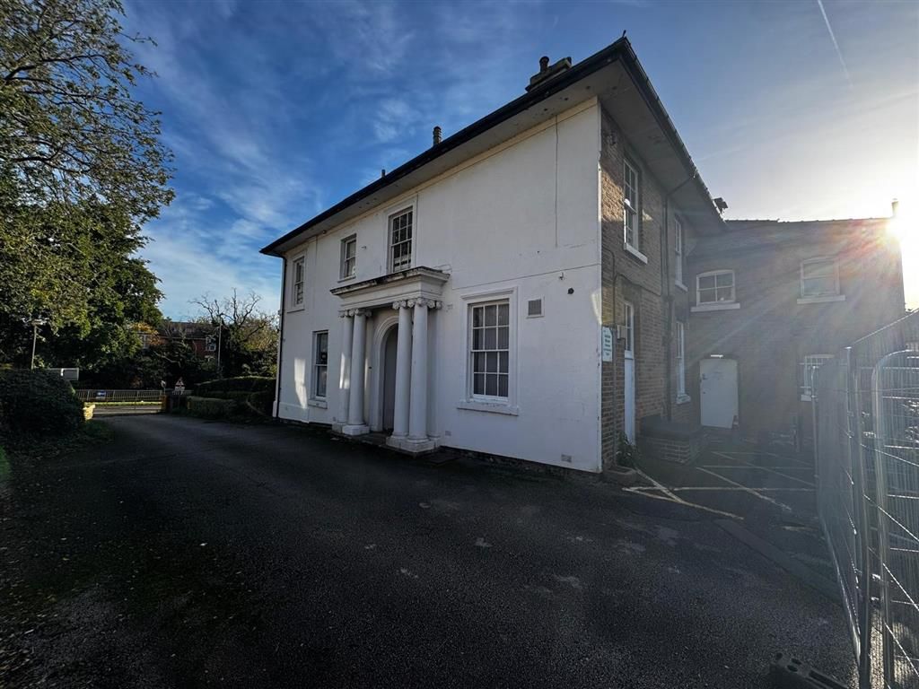 Property photo 1 of 18