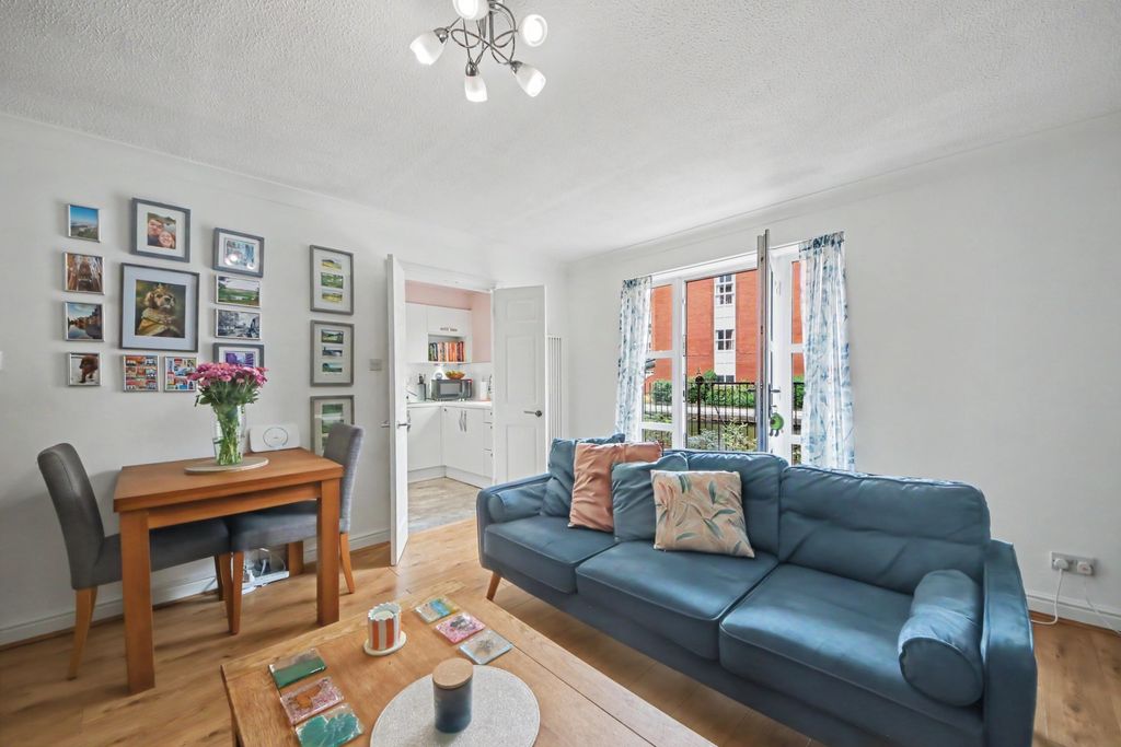 Property photo 3 of 15 Img_0572