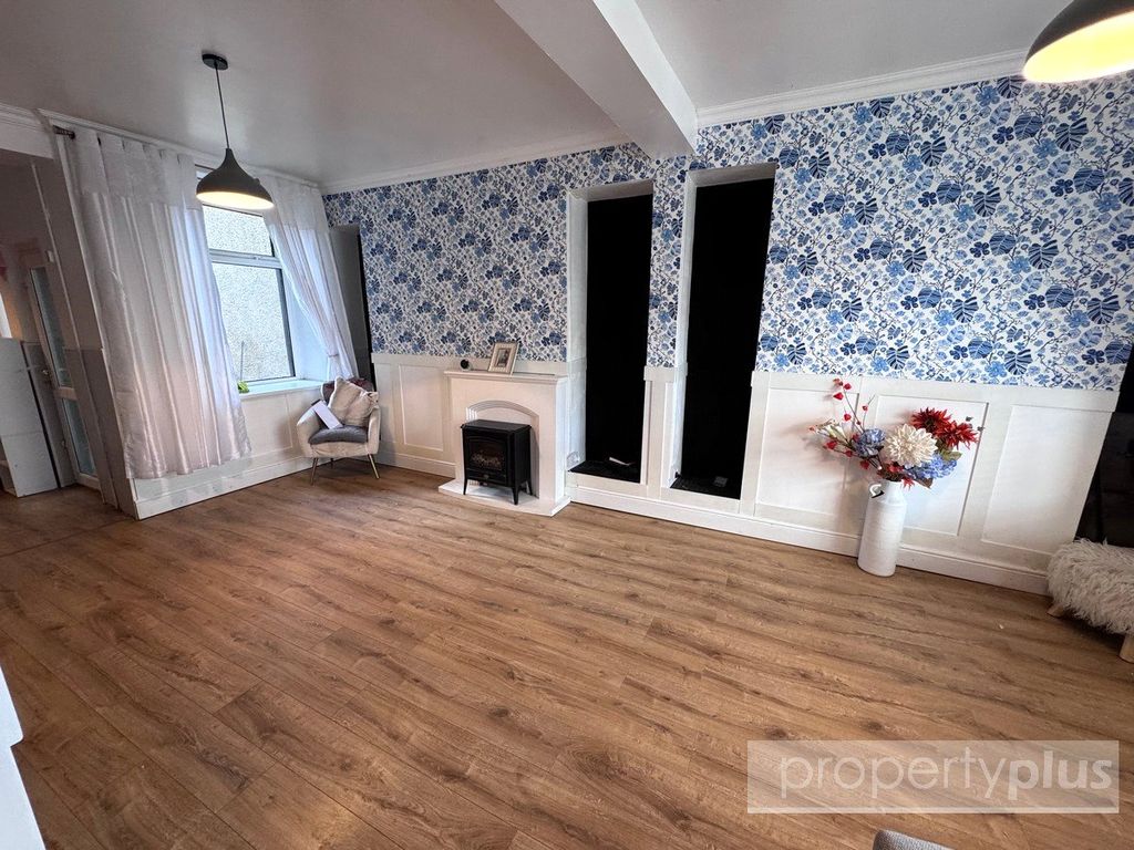 Property photo 3 of 11 Picture No. 08