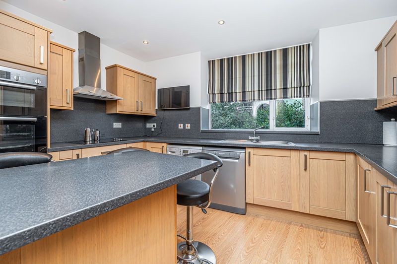 Property photo 2 of 30 Kitchen