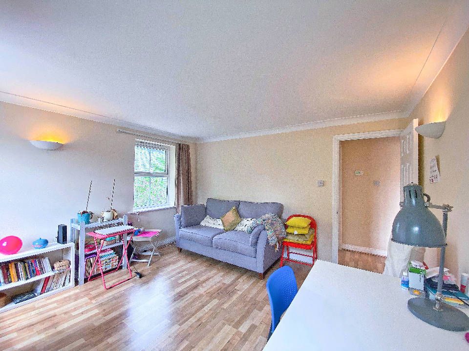 Property photo 2 of 8 2