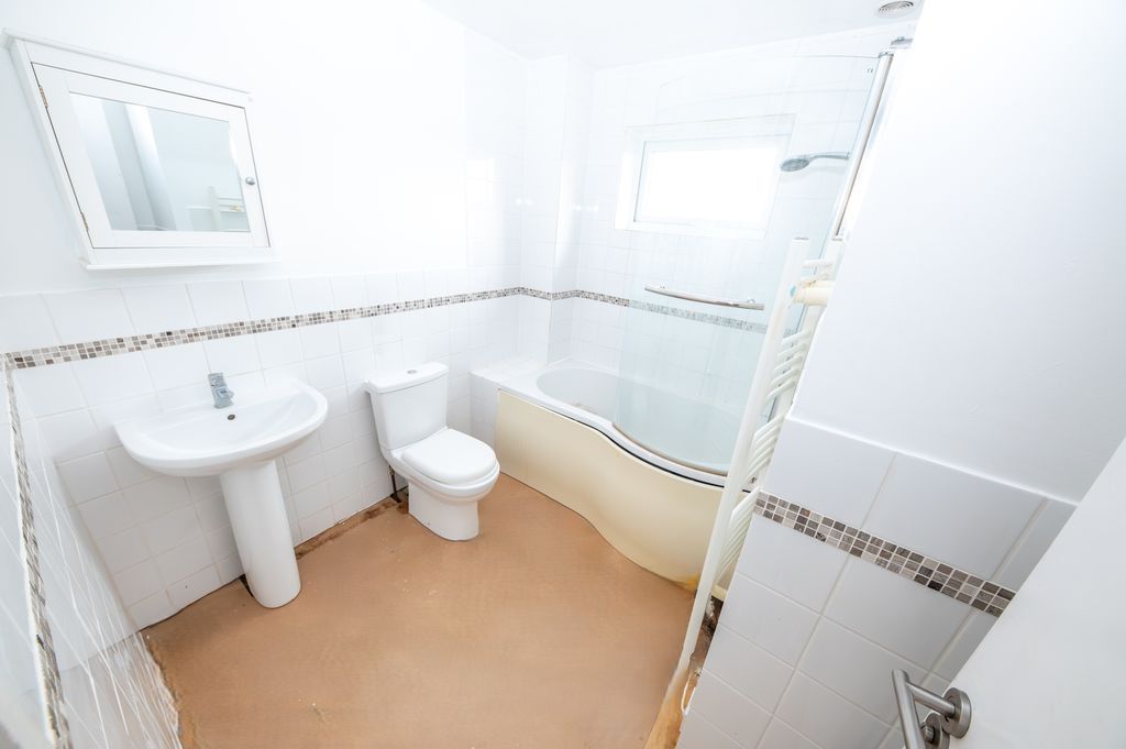 Property photo 3 of 5 Photo 2