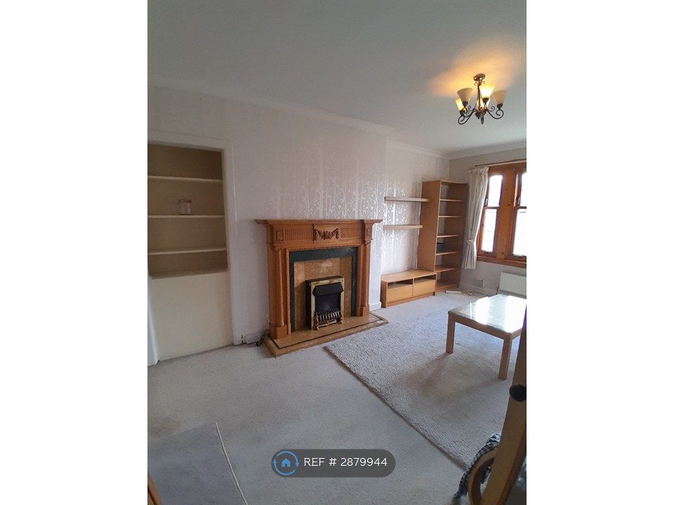 Property photo 2 of 12 Lounge