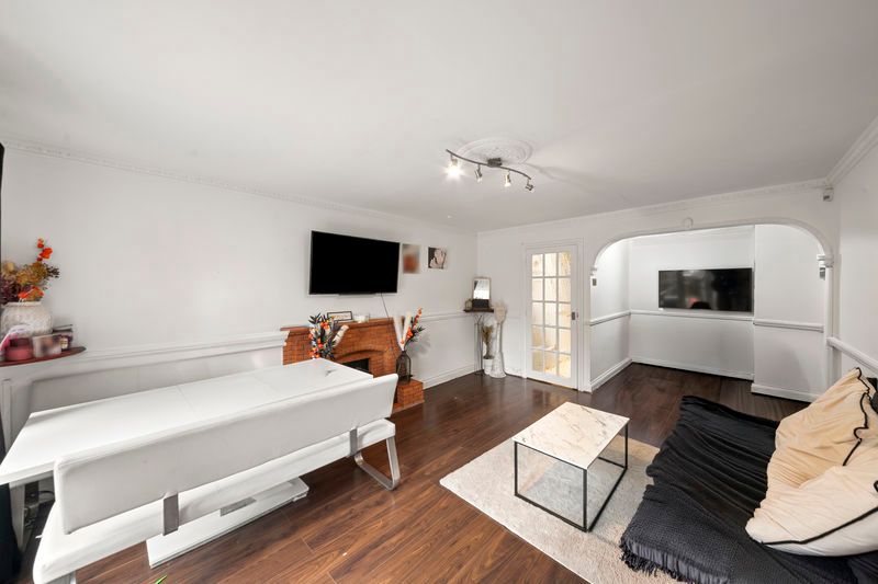 Property photo 3 of 13 Photo 9