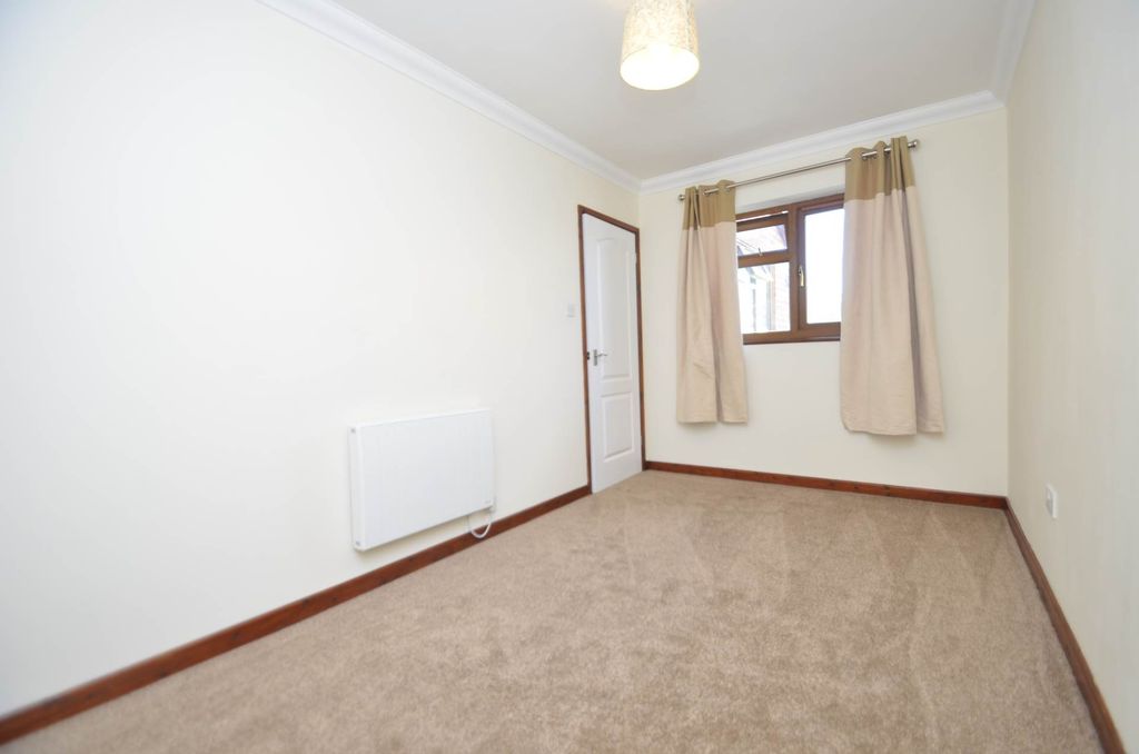Property photo 2 of 3