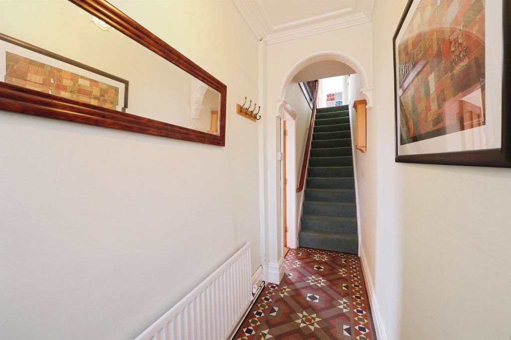 Property photo 2 of 20