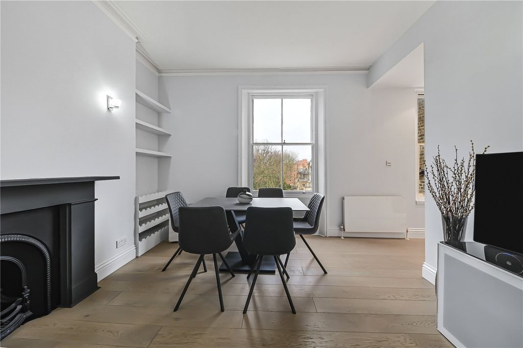 Property photo 3 of 12 Dining