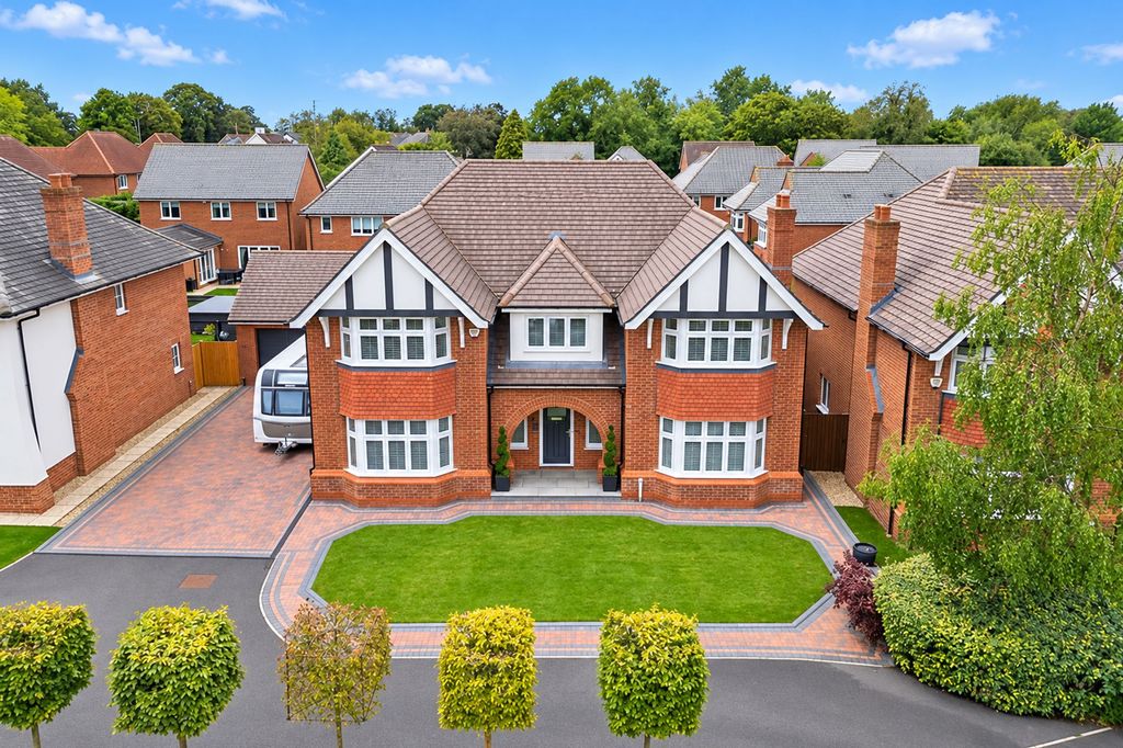 Property photo 1 of 62