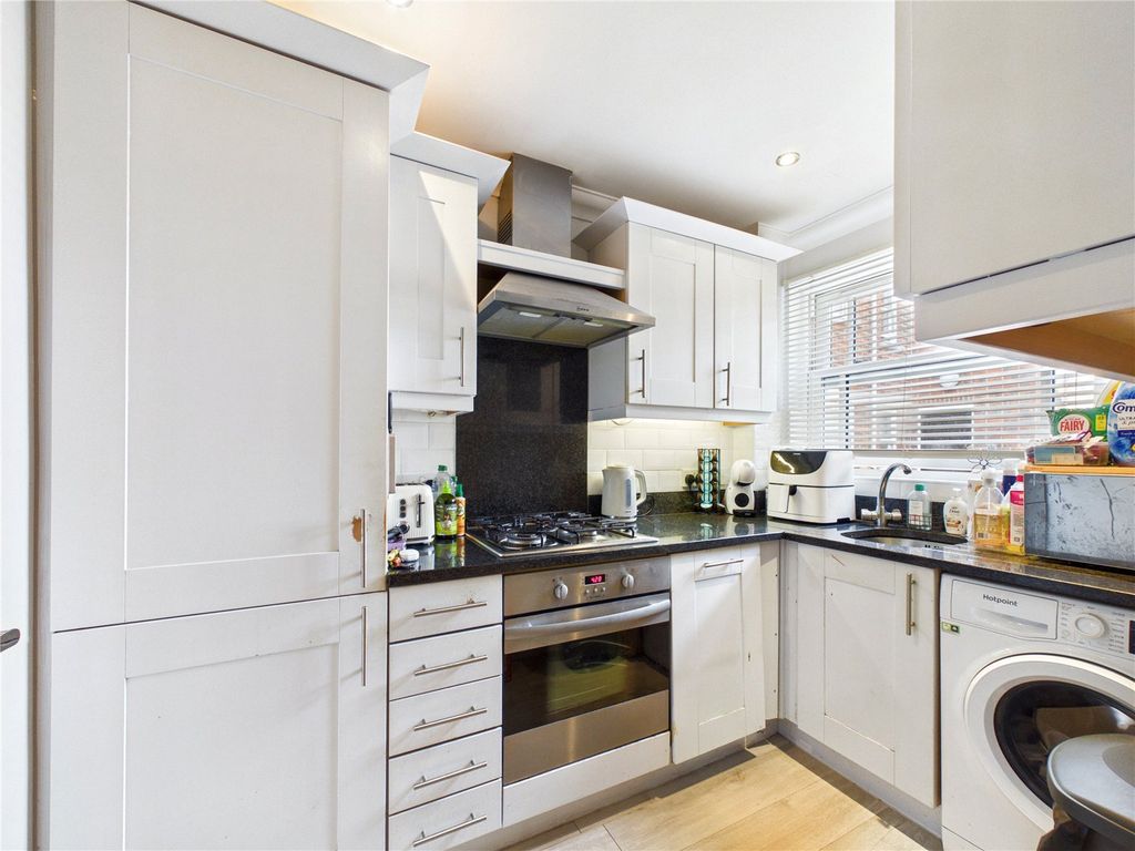Property photo 2 of 14 Picture No. 04