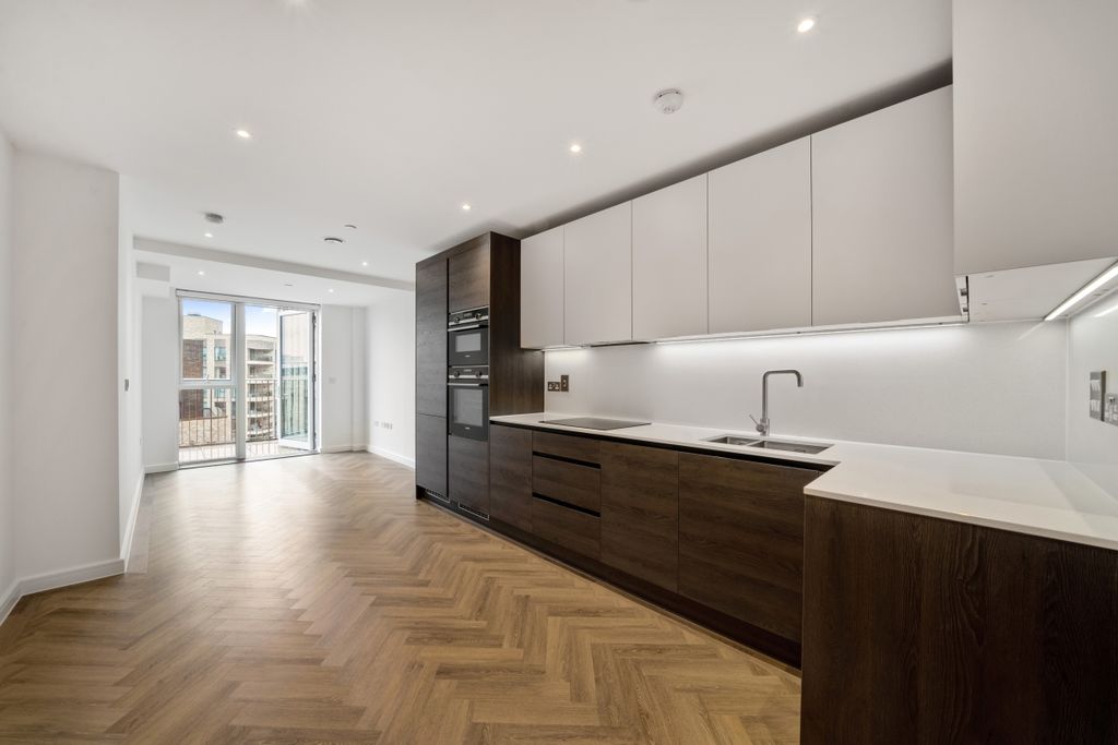 Property photo 1 of 16 1-16