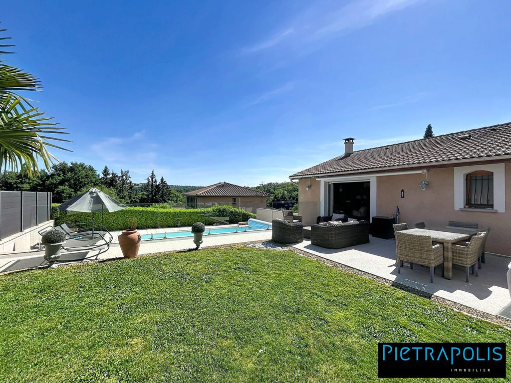 Property photo 1 of 28