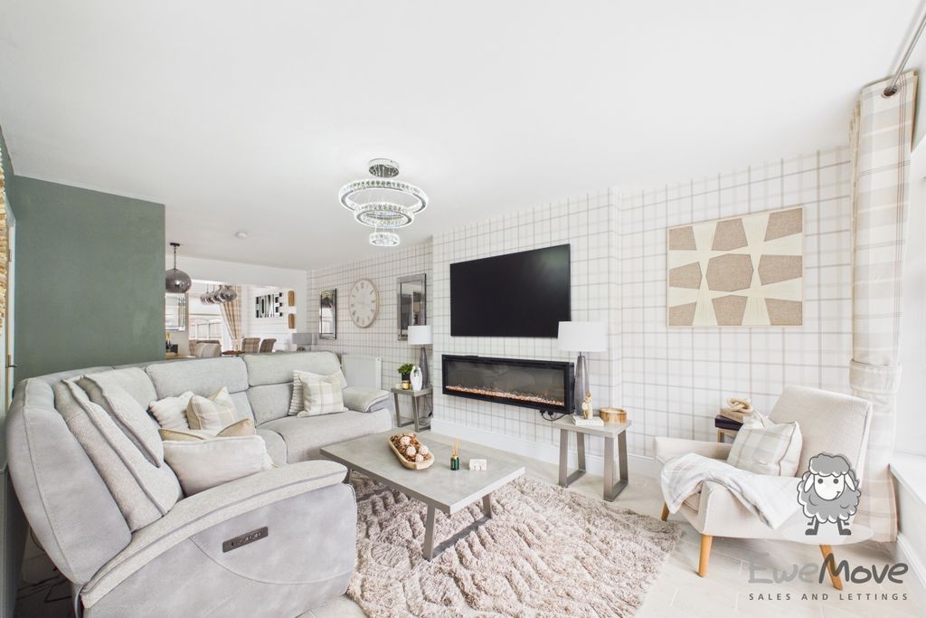 Property photo 3 of 15 11