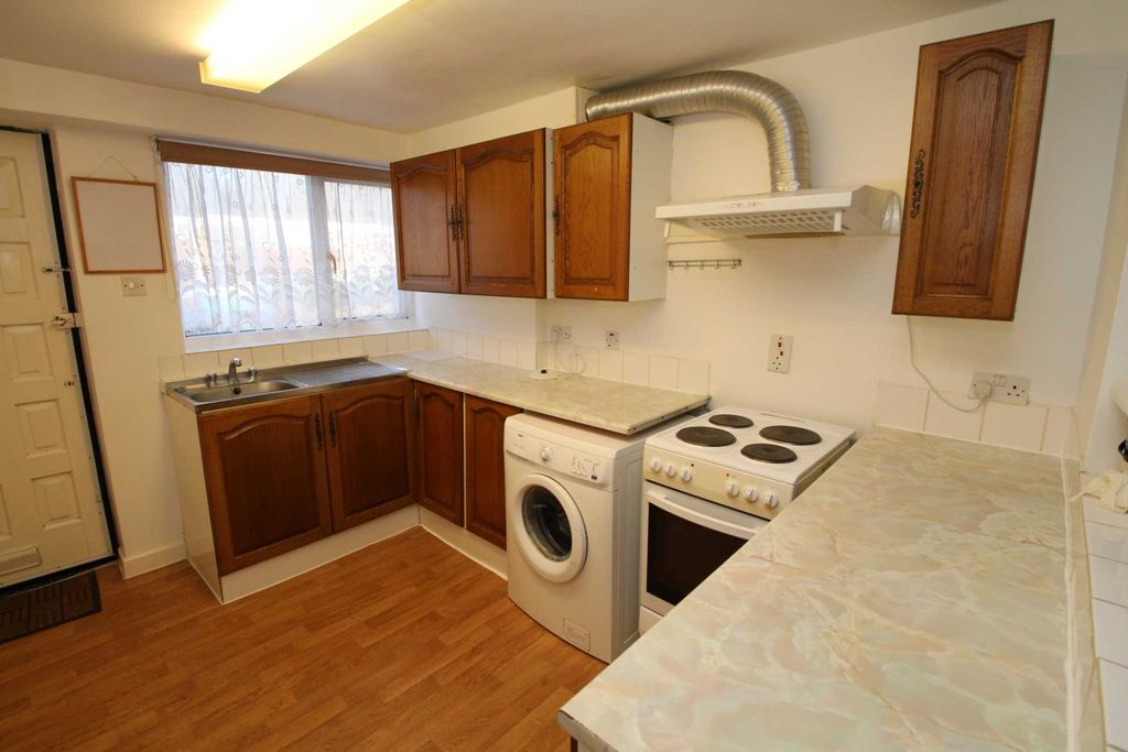 Property photo 3 of 5 Photo