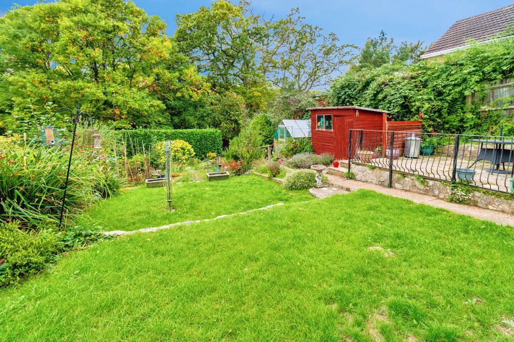 Property photo 3 of 17 Photo