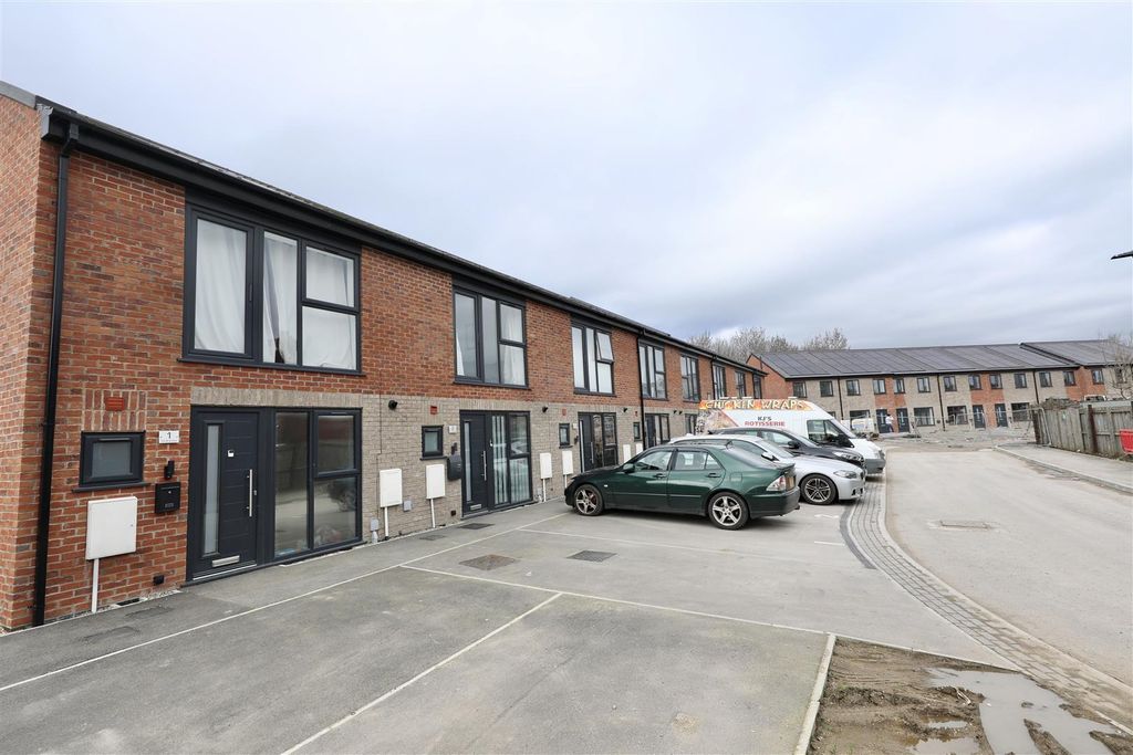 Property photo 3 of 6 0A4A9934.Jpg