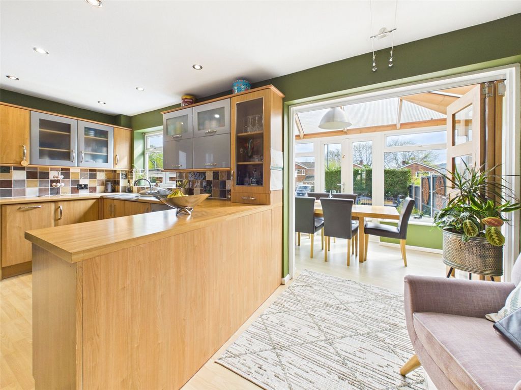 Property photo 3 of 17 Picture No. 14